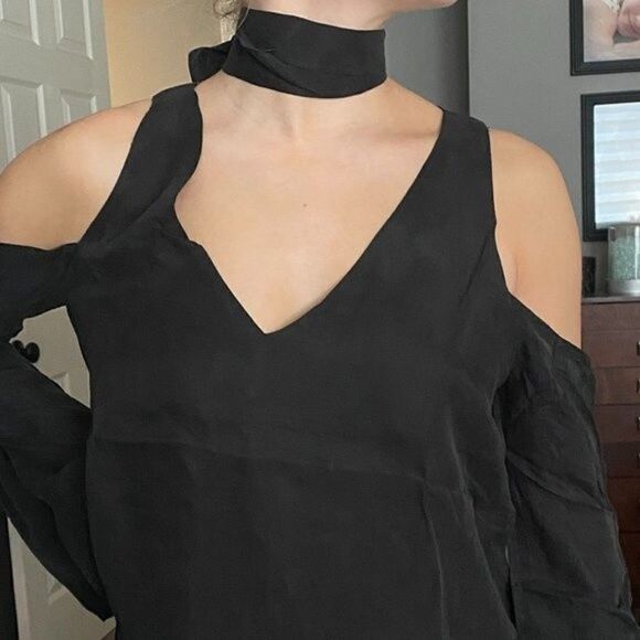 Line & Dot Top Womens Size Small Cupro Cold Shoulder Black Gothic Street - Picture 3 of 14